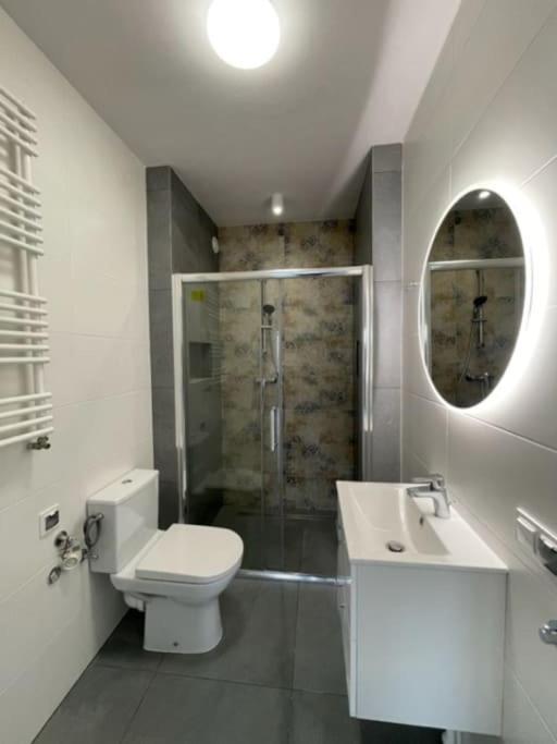 Apartament Sloneczny Kamienica Grochow With Free Parking Warschau Exterior foto