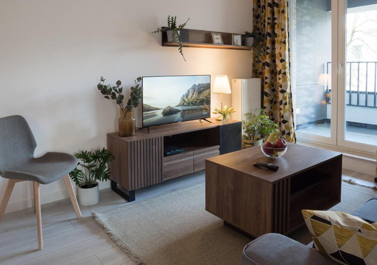 Apartament Sloneczny Kamienica Grochow With Free Parking Warschau Exterior foto