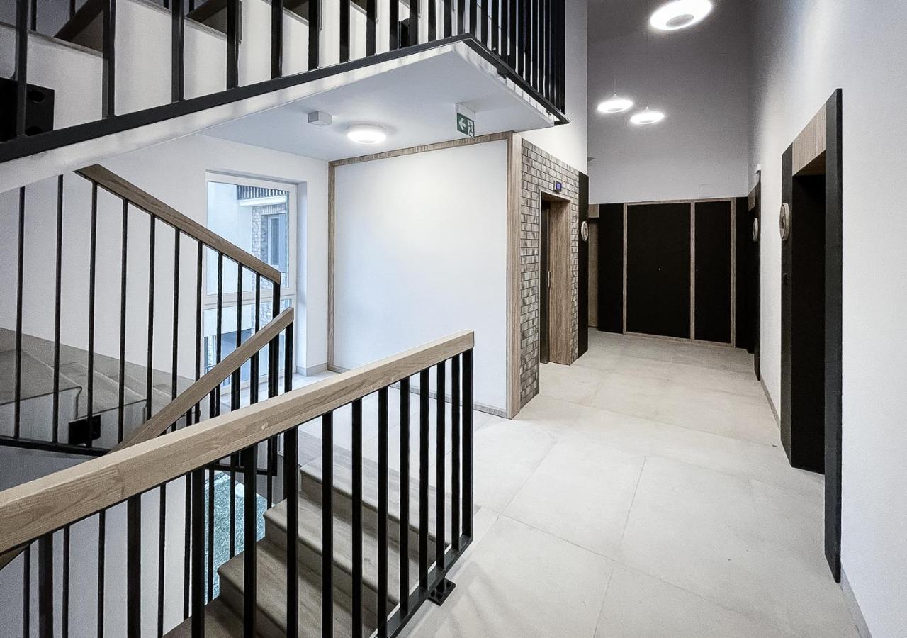 Apartament Sloneczny Kamienica Grochow With Free Parking Warschau Exterior foto